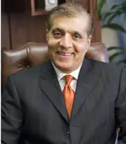 Portrait of Dr. Akhtar, board-certified gastroenterologist at Madera Ambulatory Endoscopy Center
